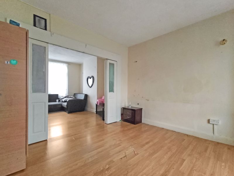 Photo 1- click for photo gallery